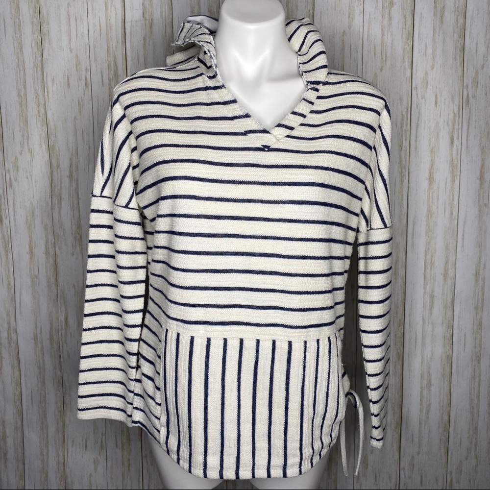 Coverstitched Women's Hood Pullover Sweater Small